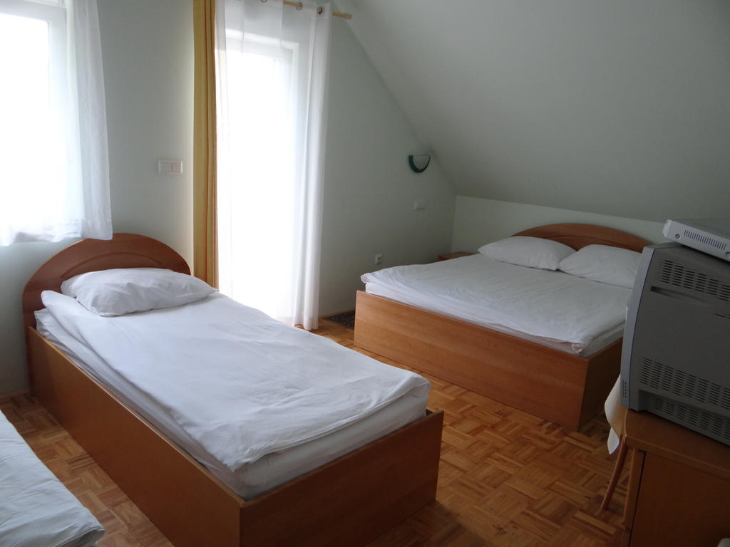Rooms Hochkraut Celje Kamer foto